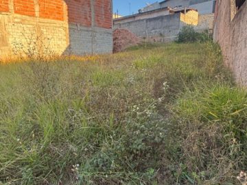 Lote na Rua Principal do Residencial Santo Antnio