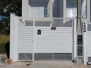 CASA AMPLA E MODERNA - MAIOR QUE O PADRO DO BAIRRO!